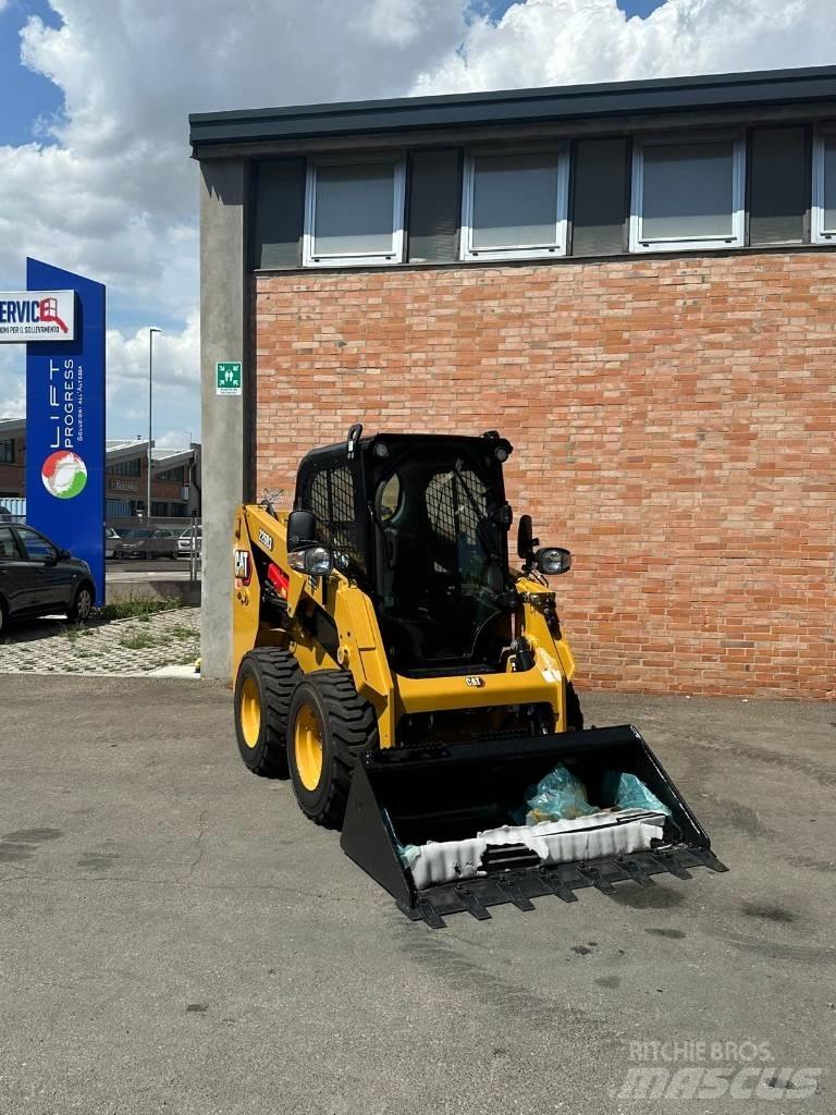 CAT 226D3 Chargeuse compacte