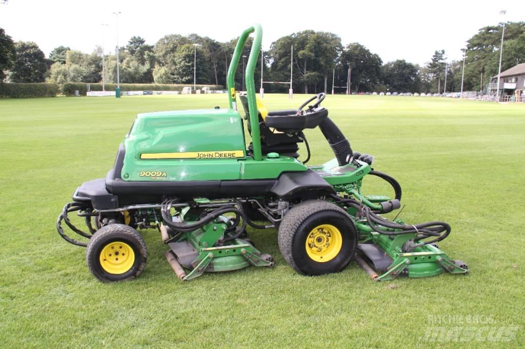 John Deere 9009A Tondeuses montées
