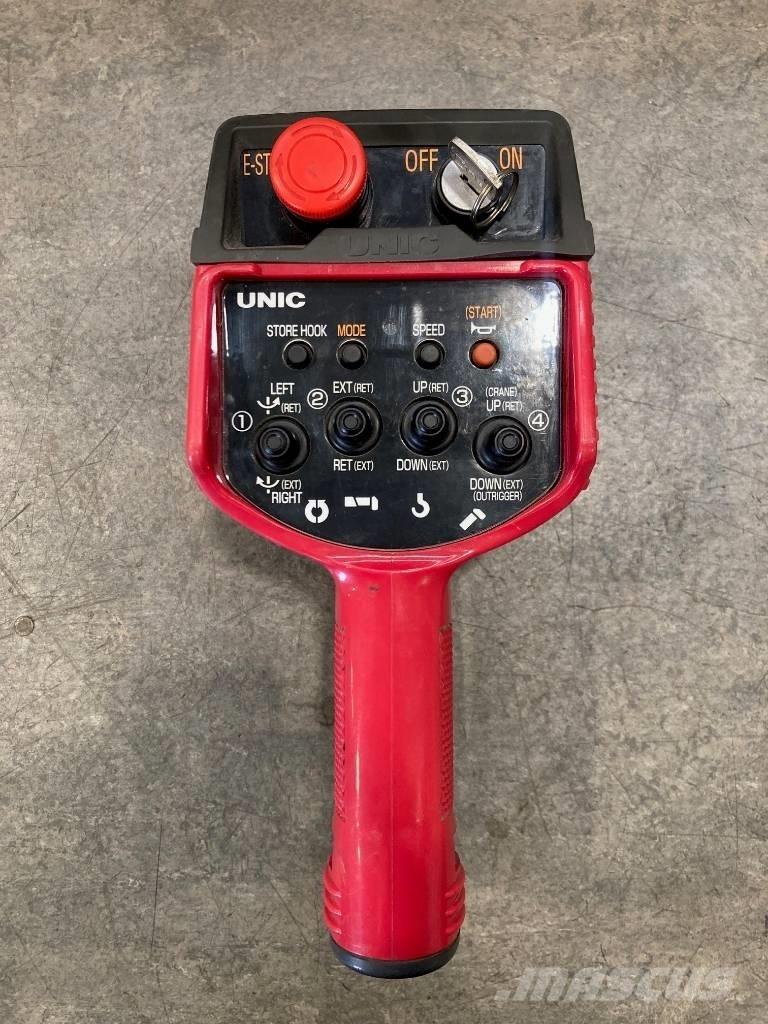 Unic URW-295 Mini grue