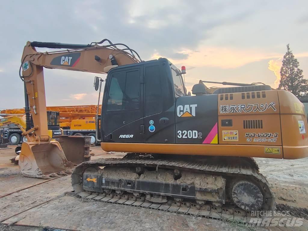CAT CAT 320D2 Pelle sur chenilles