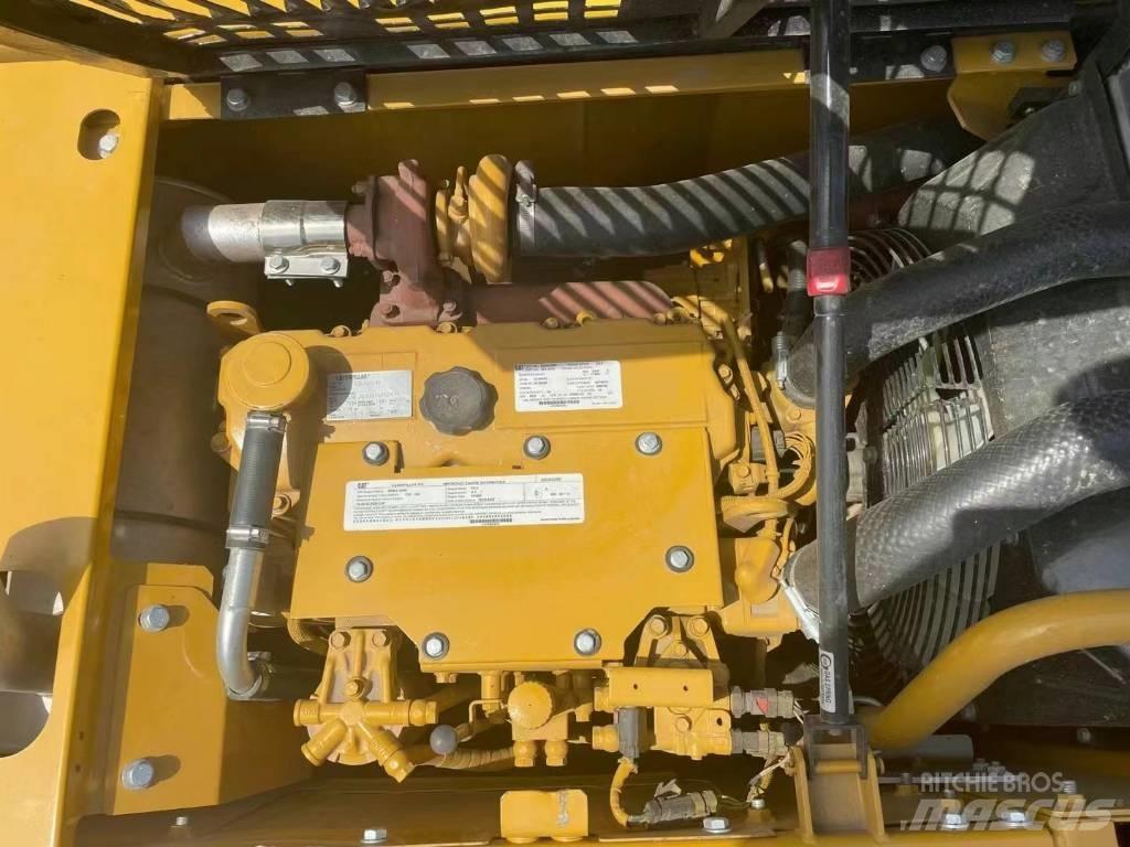 CAT 312D Pelle sur chenilles