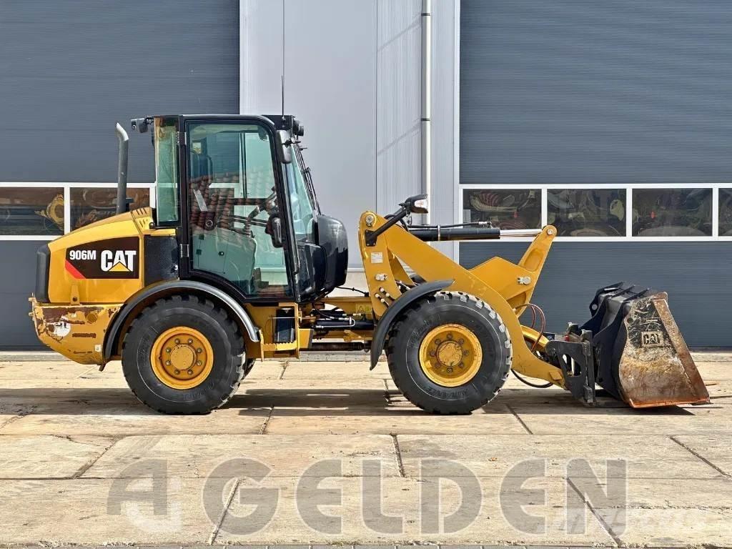 CAT 906M - NEW TYRES Chargeuse sur pneus