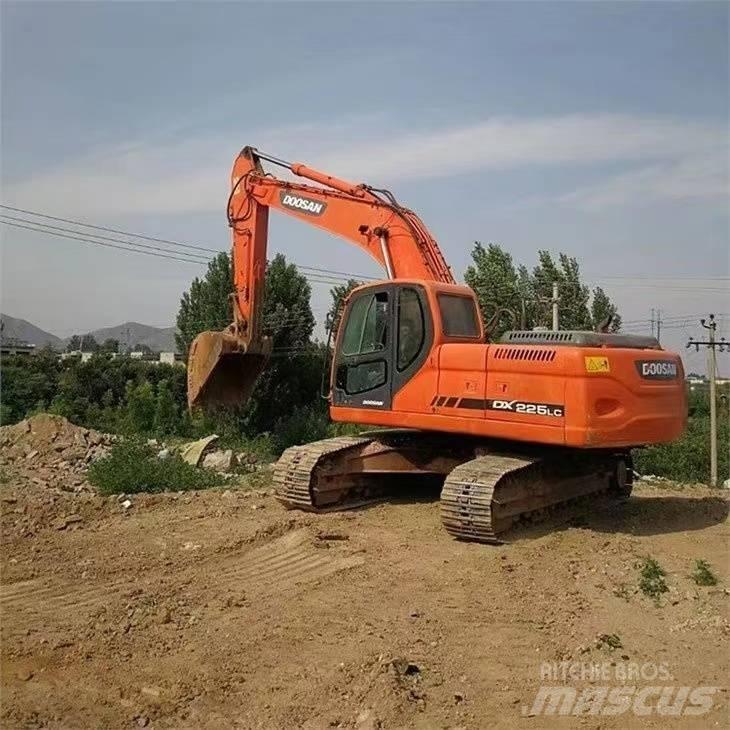 Doosan DX 225 LC-9C Pelle sur chenilles