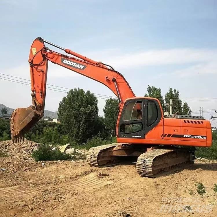 Doosan DX 225 LC-9C Pelle sur chenilles