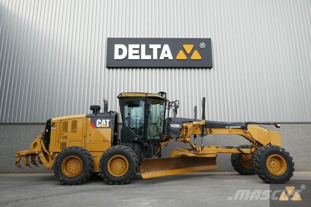 CAT 140M2 Niveleuse
