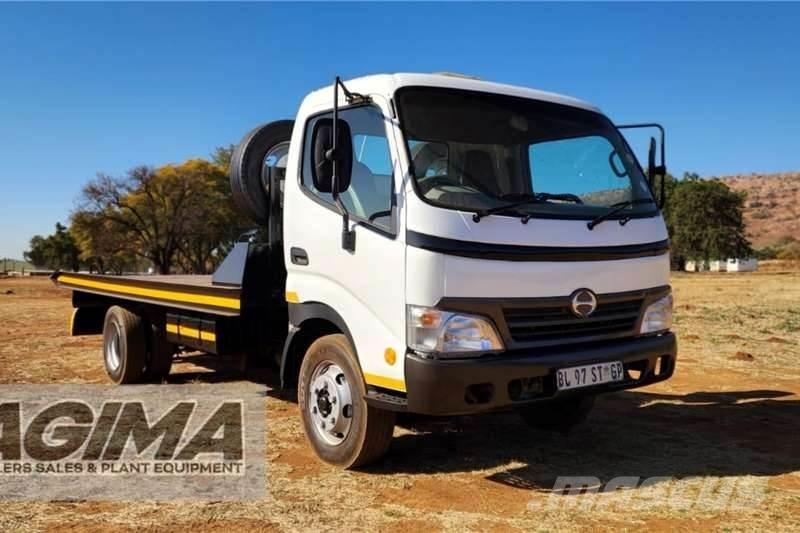 Hino 300 Roll Back Autre camion