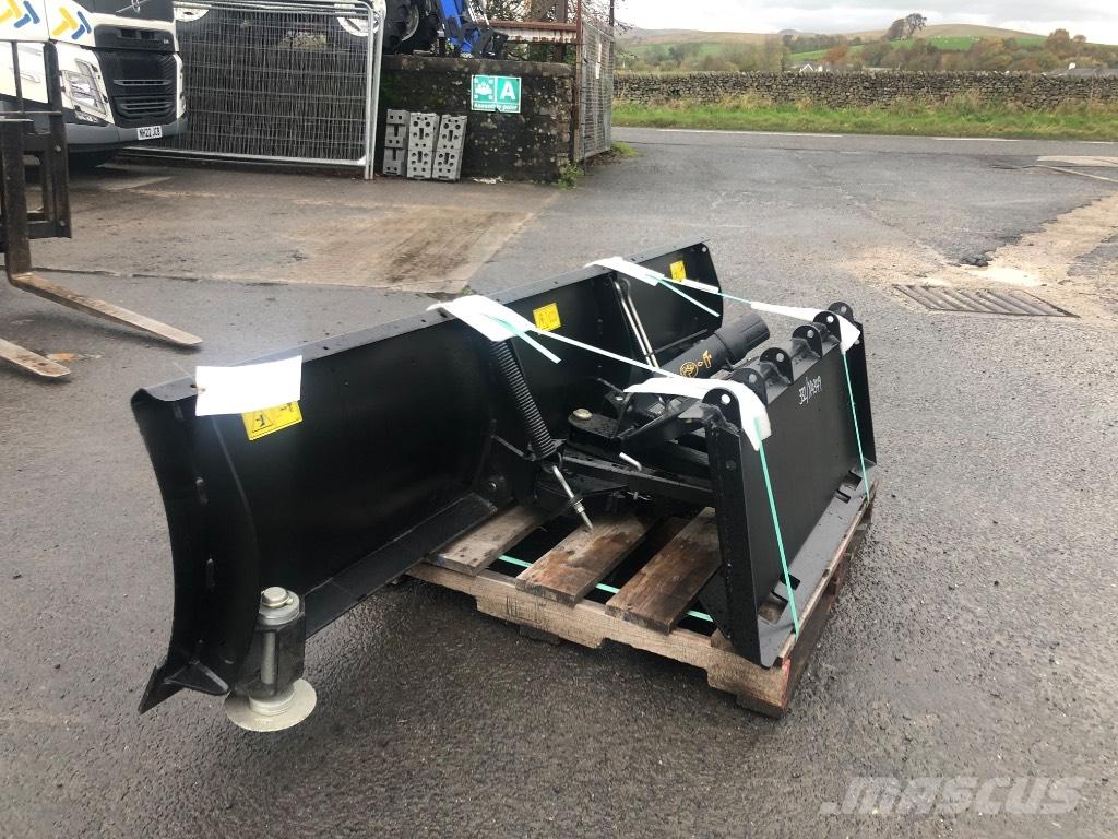 JCB Snow Plough Chasse neige