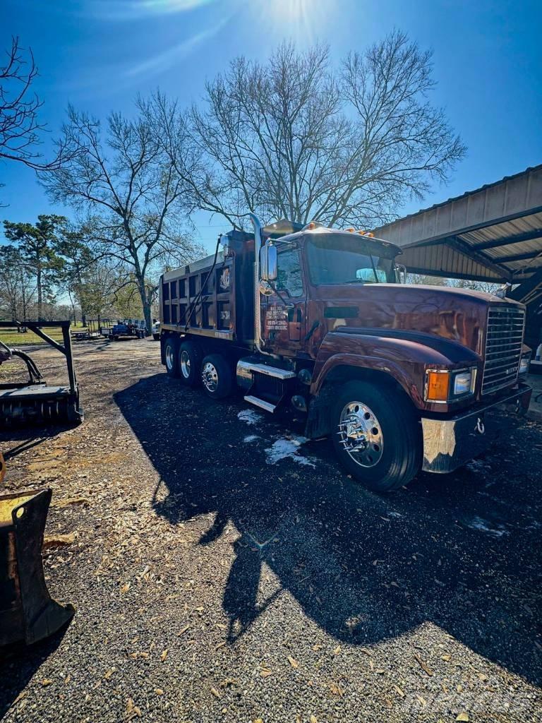 Mack CHU600 Camion benne