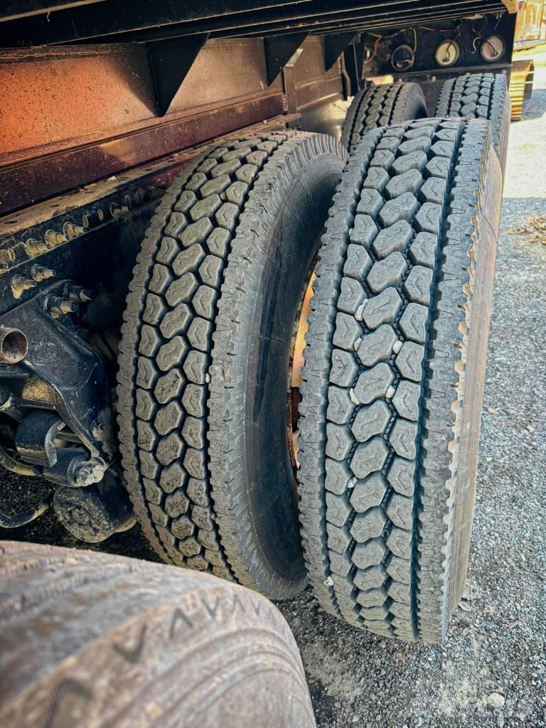 Mack CHU600 Camion benne