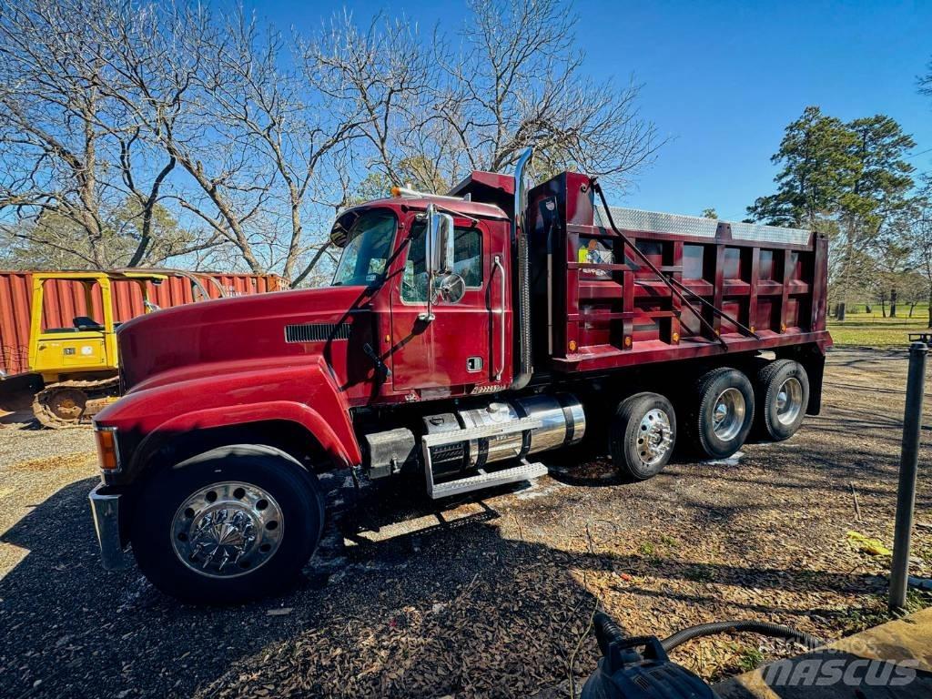 Mack CHU600 Camion benne