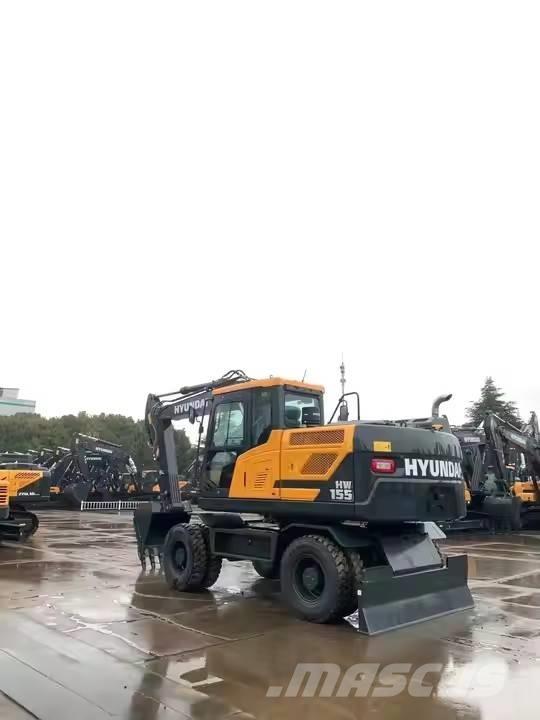 Hyundai HW 155 Pelle sur chenilles
