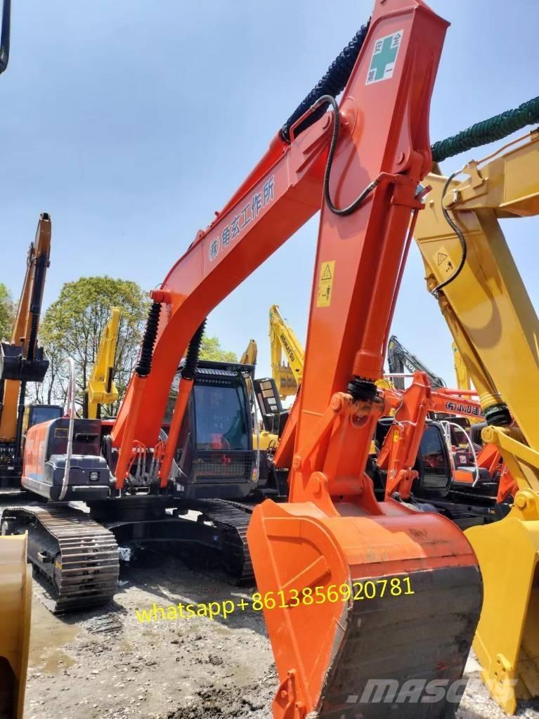 Hitachi ZX 200 Pelle sur chenilles