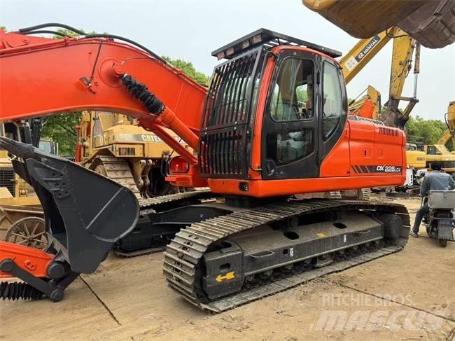 Doosan DX 225 LCA Pelle sur chenilles