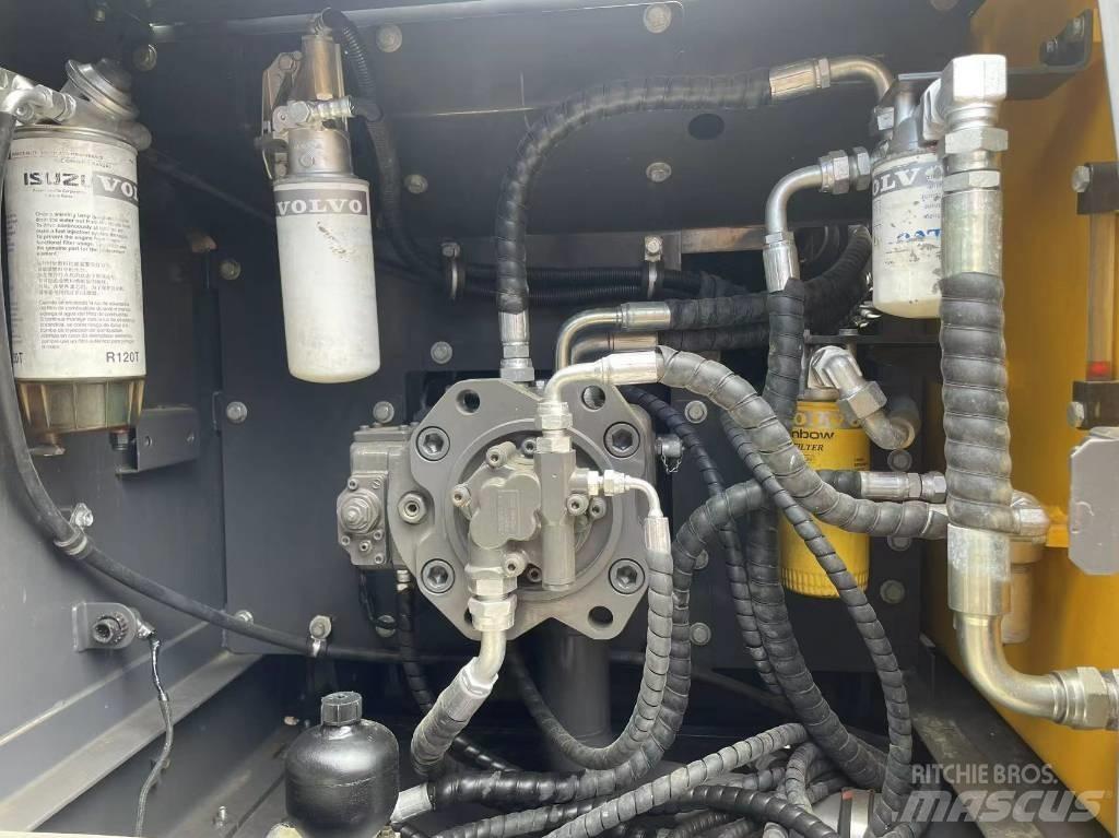 Volvo 210 Pelle sur chenilles