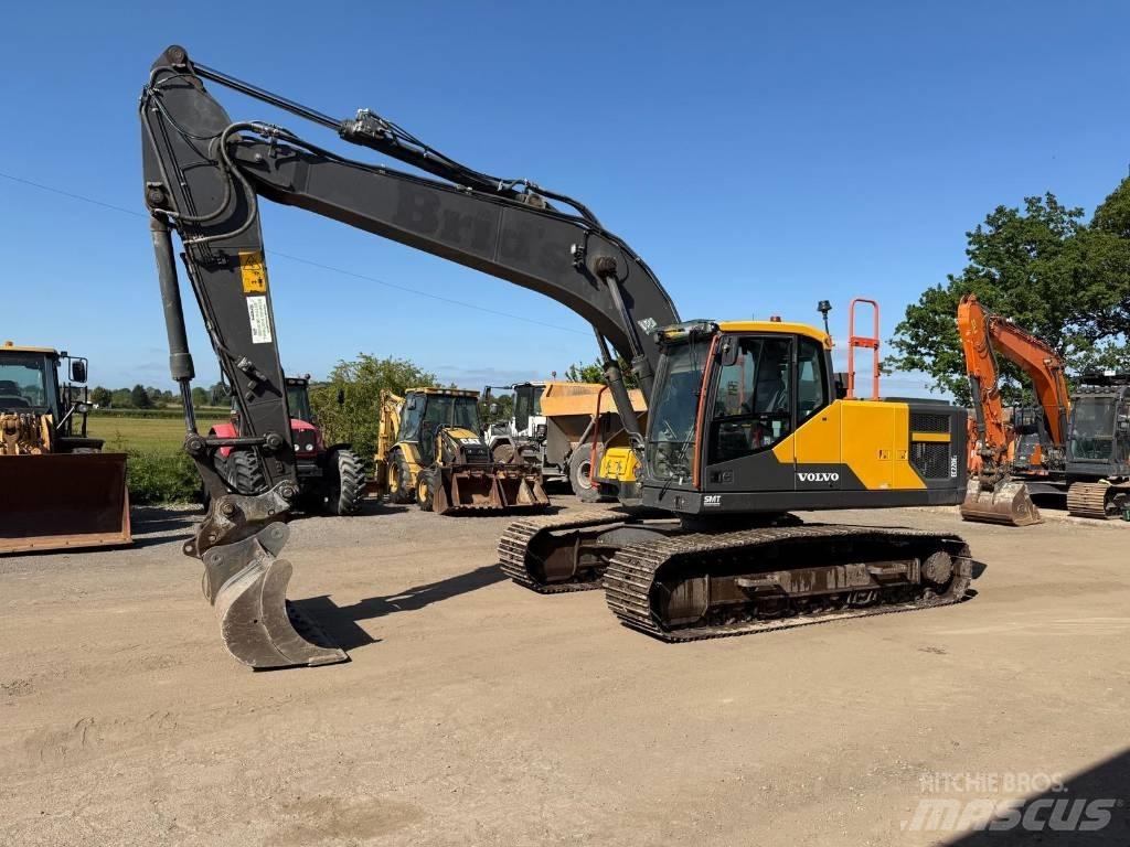 Volvo EC 220 E Pelle sur chenilles