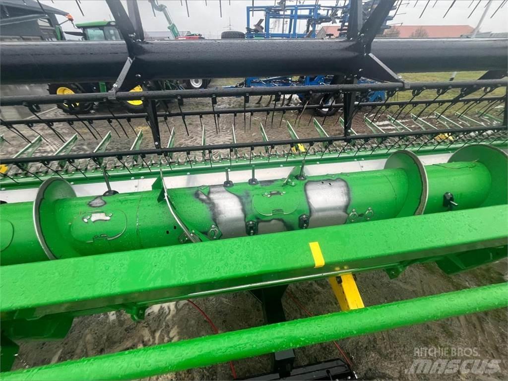 John Deere 625R Accessoires moissonneuse batteuse