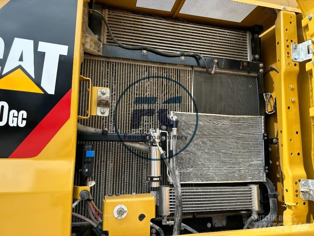 CAT 330 GC Pelle sur chenilles