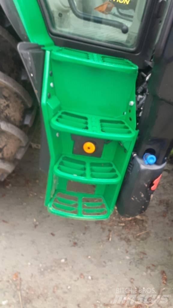 John Deere 6110 R Tracteur