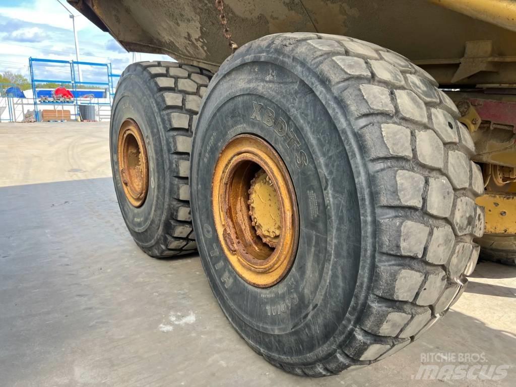 CAT 740 Tombereau articulé