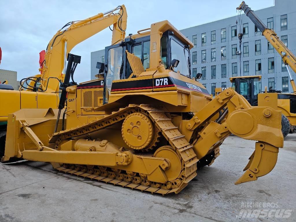 CAT D 7 R Bouteurs sur chenilles