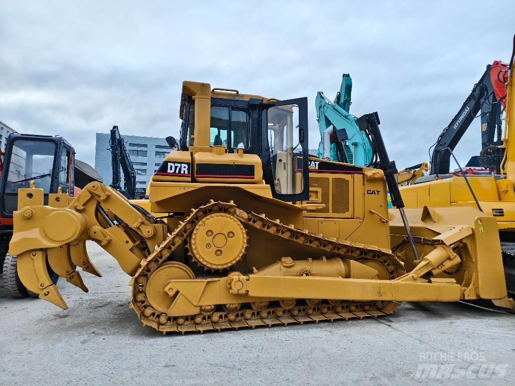 CAT D 7 R Bouteurs sur chenilles