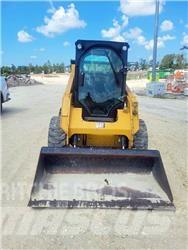 CAT 242 D Chargeuse compacte