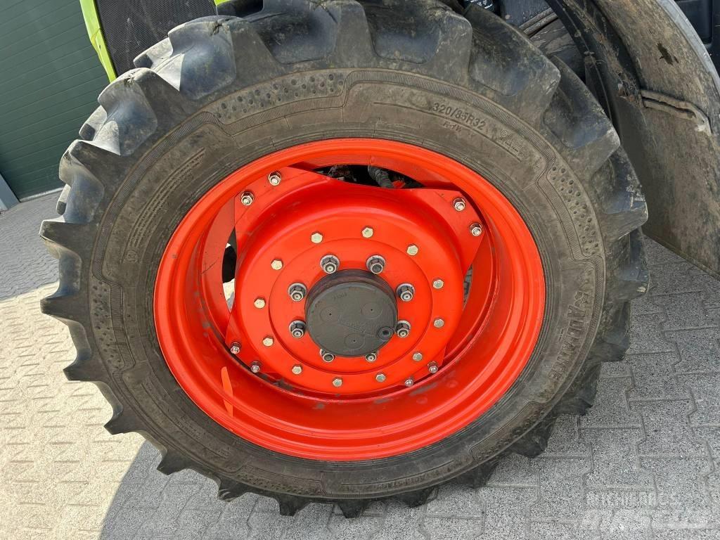CLAAS Arion 410 Tracteur