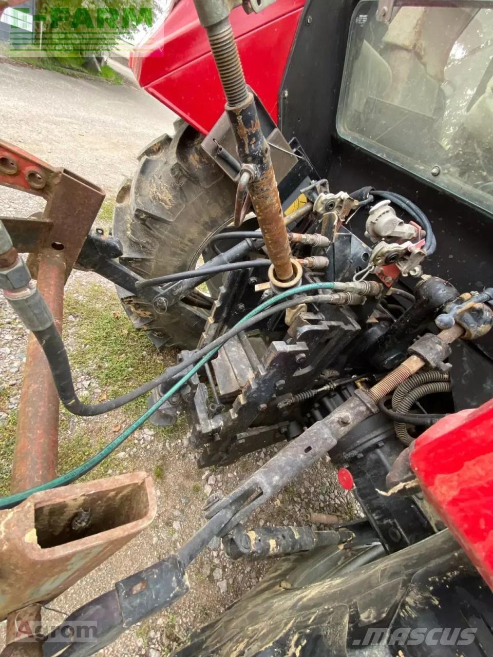 Case IH 844 a Tracteur