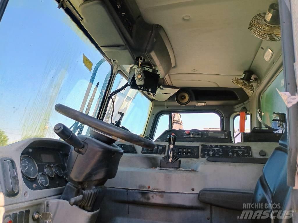 Peterbilt 520 Camion poubelle