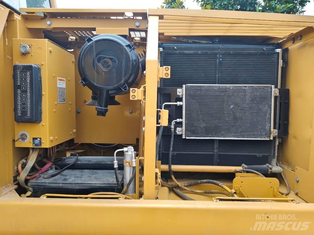 CAT 320 C L Pelle sur chenilles