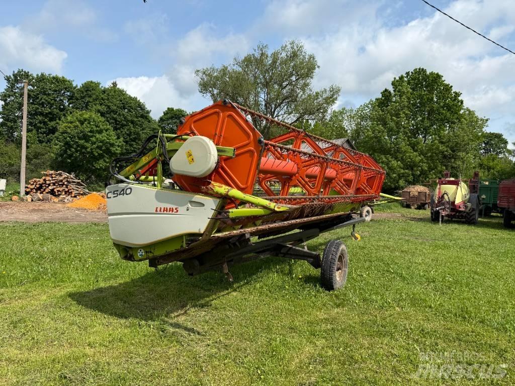 CLAAS Avero 240 Moissonneuse batteuse