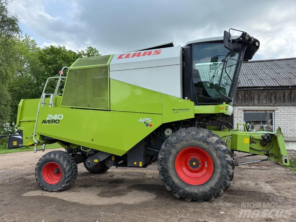 CLAAS Avero 240 Moissonneuse batteuse
