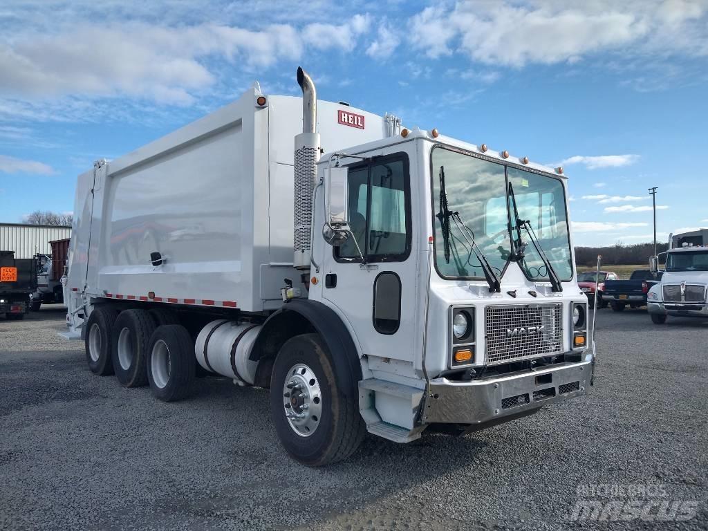 Mack MR Camion poubelle