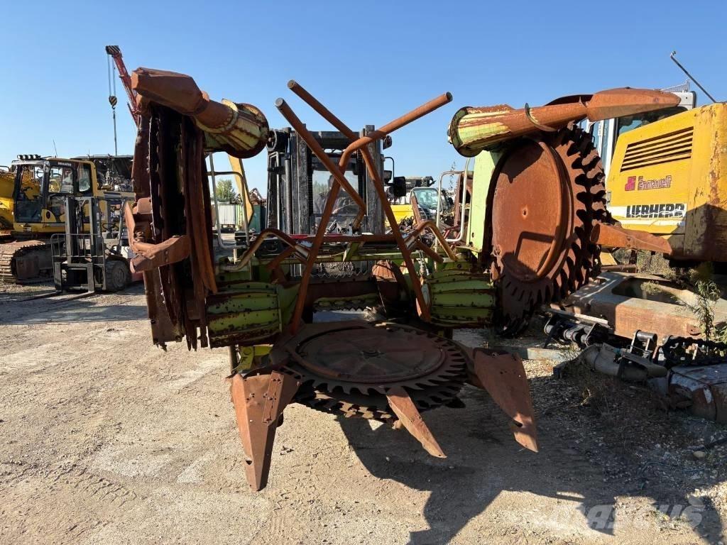 CLAAS RU 450 Ensileuse automotrice