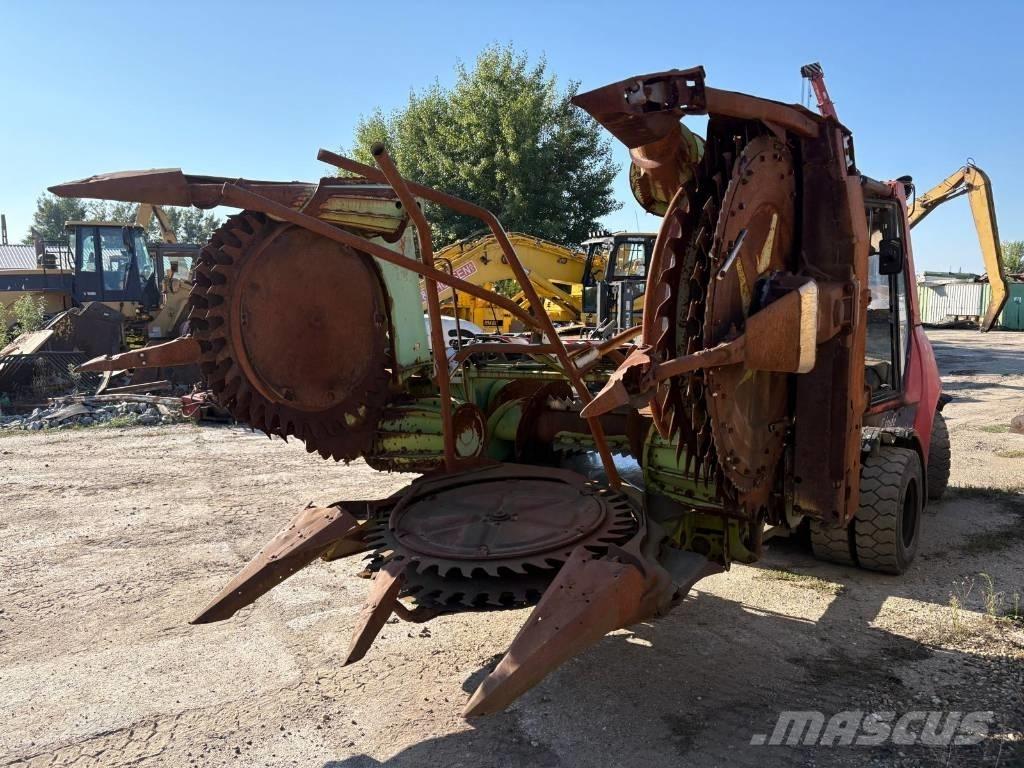 CLAAS RU 450 Ensileuse automotrice