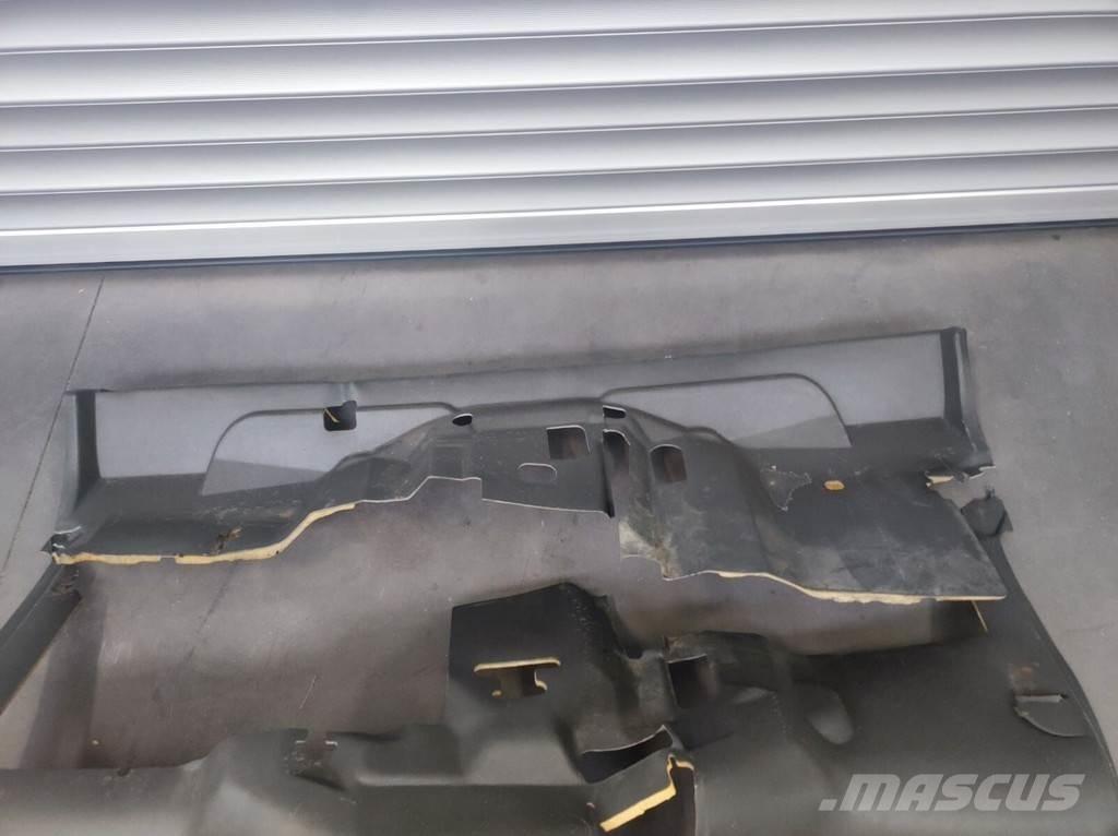 Nissan Floor Mat Cabines