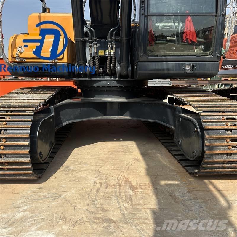 Hyundai 215-9S Pelle sur chenilles
