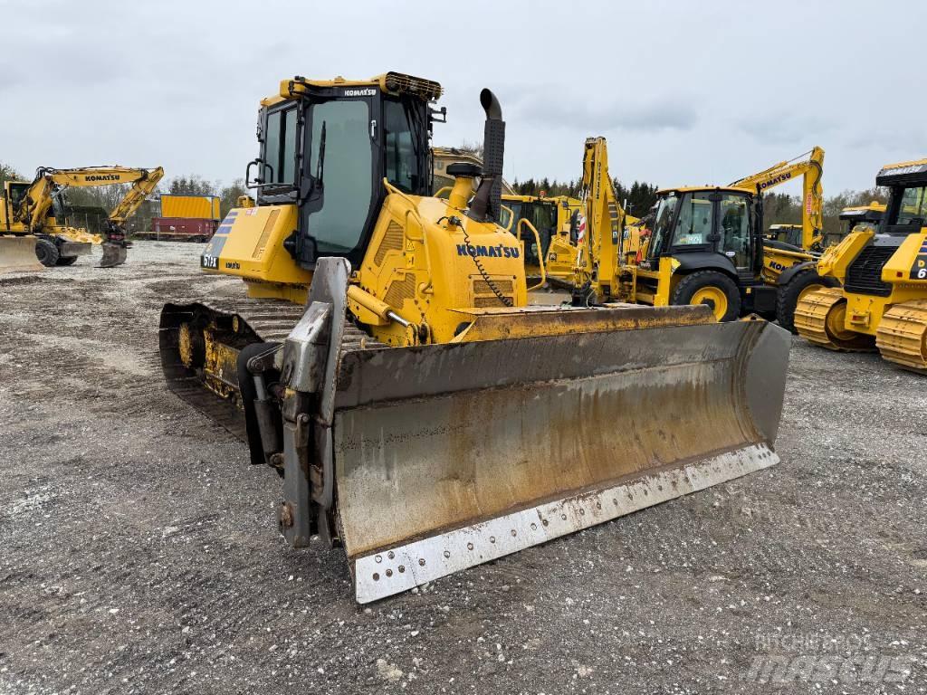 Komatsu D 61 PX-24 Bouteurs sur chenilles