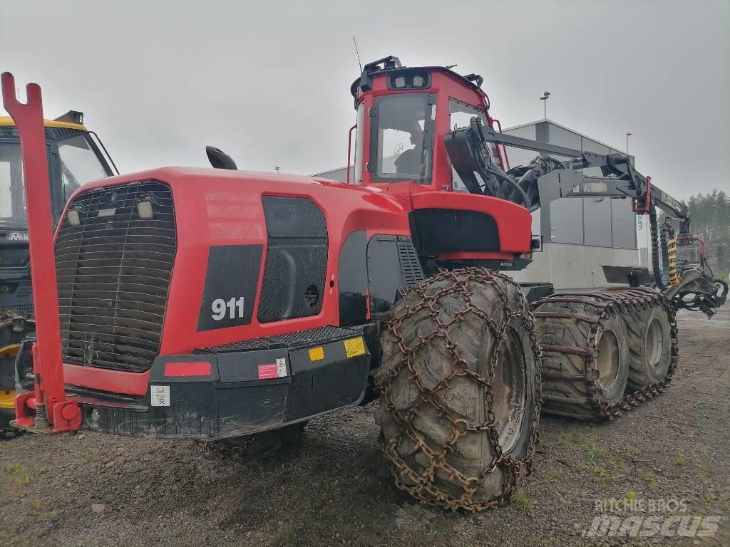 Komatsu 911 Abatteuse