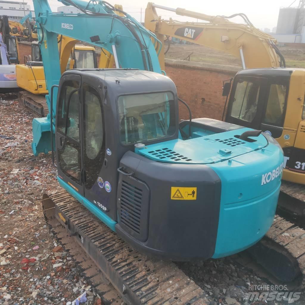 Kobelco SK 135 SR Pelle sur chenilles