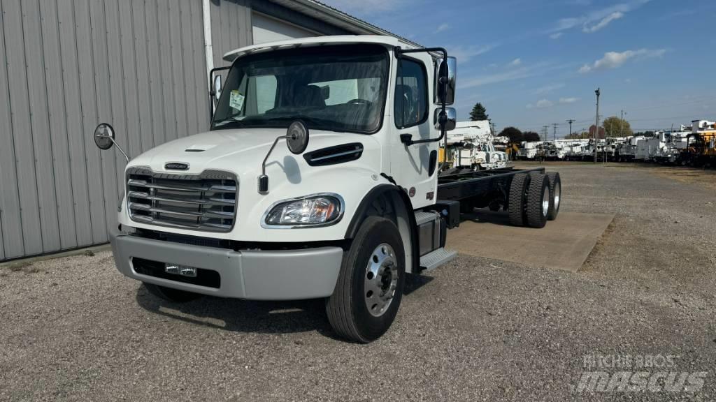 Freightliner M2 Châssis cabine