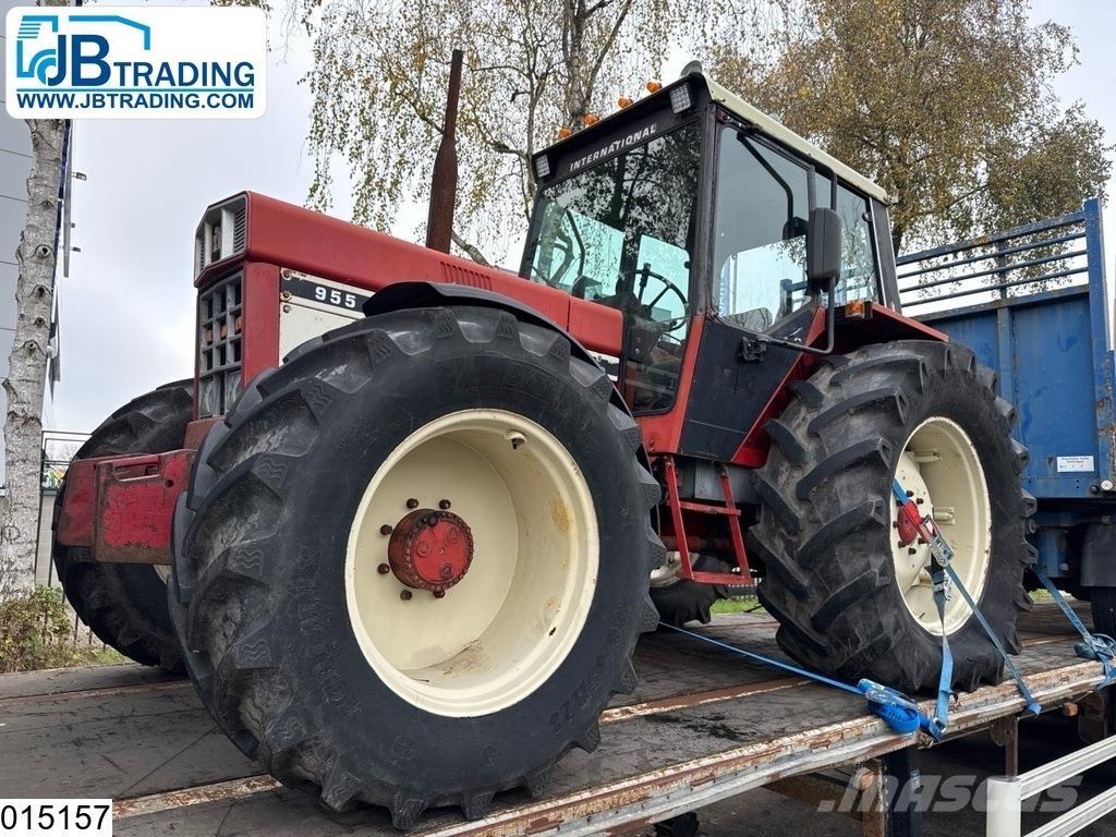 International 955A Tracteur