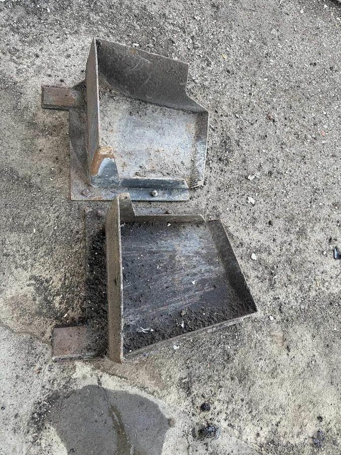 CAT BB 621C Finisseur