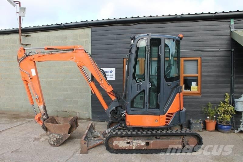 Hitachi ZX 30 U Mini pelle < 7t