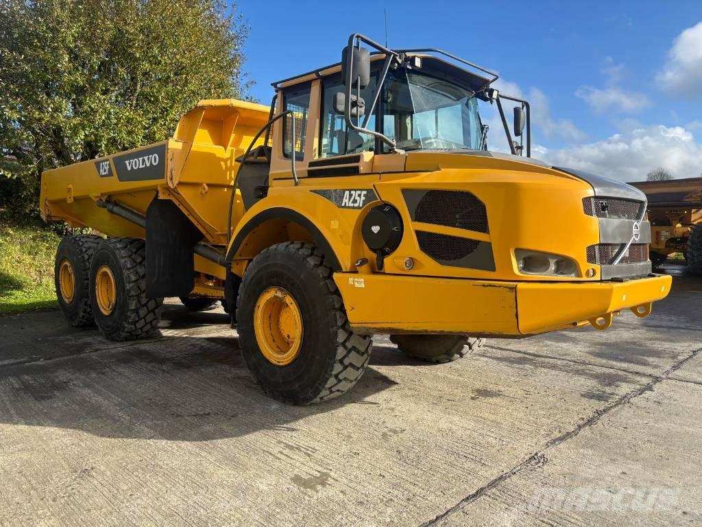 Volvo A 25 F Tombereau articulé