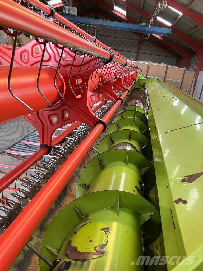 CLAAS 650 Moissonneuse batteuse