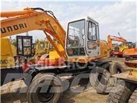 Hyundai R130WD Pelle sur pneus