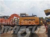Hyundai R130WD Pelle sur pneus