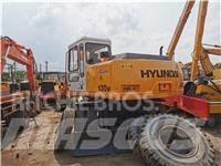 Hyundai R130WD Pelle sur pneus