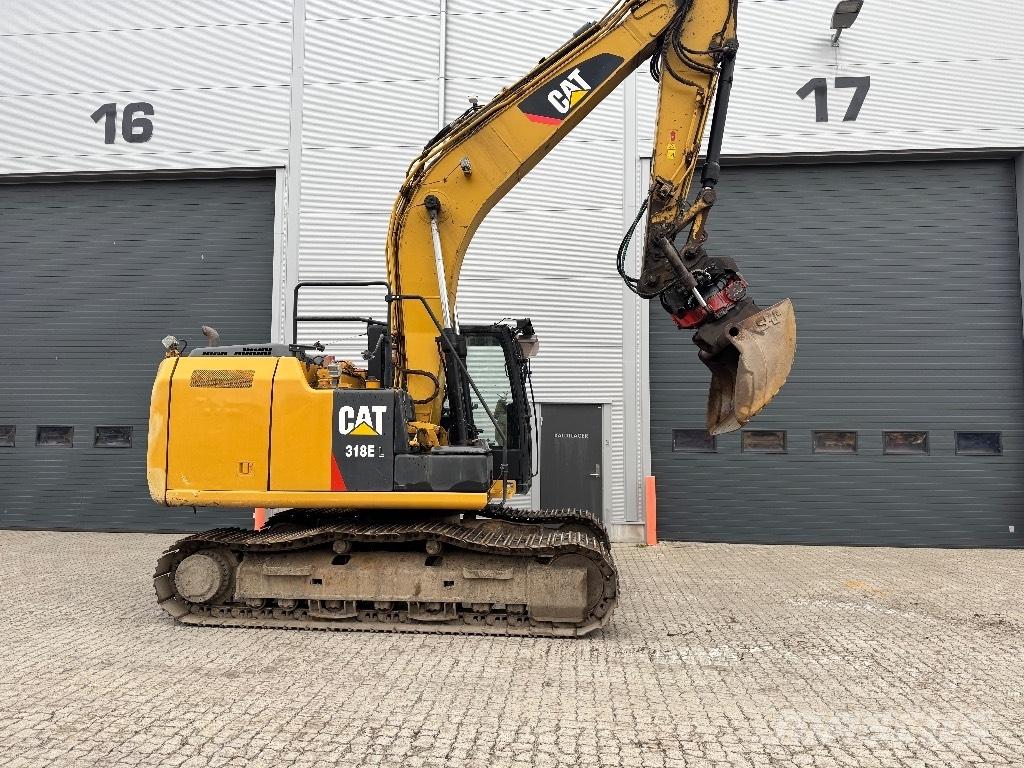 CAT 318 E L Pelle sur chenilles